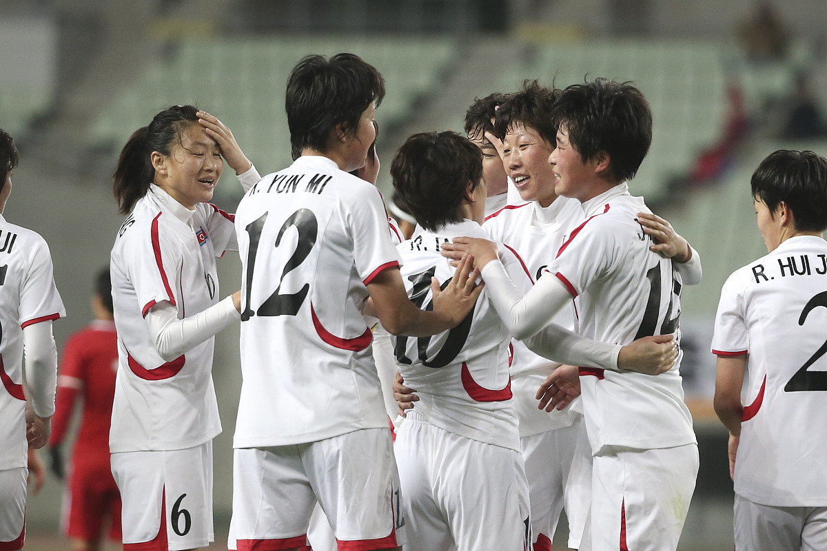 包含日本女足队赛场上展现实力，斩获多场胜利的词条