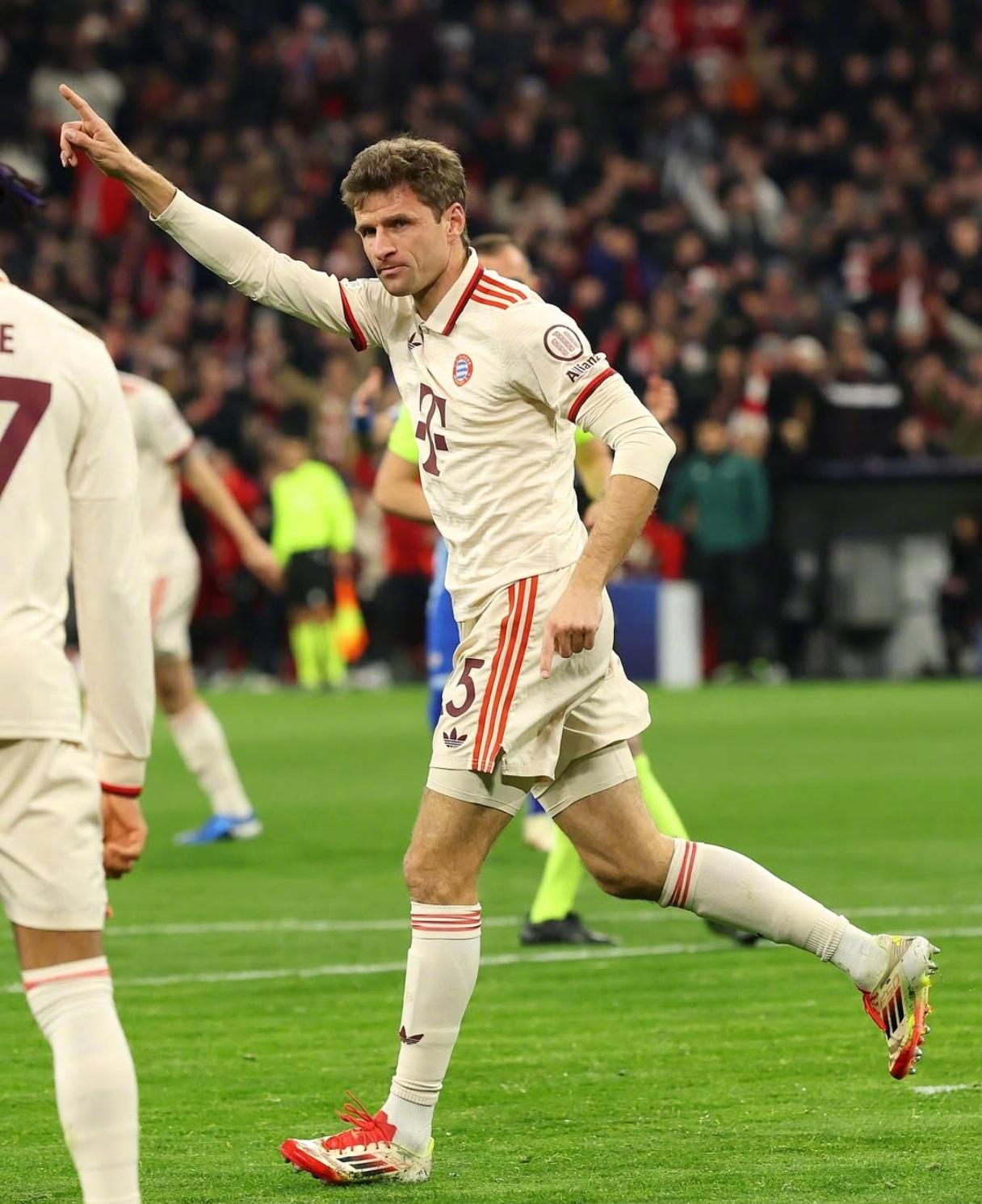 利物浦战平拜仁慕尼黑,范戴克萨拉赫各入一球的简单介绍 利物浦战平拜仁慕尼黑,范戴克萨拉赫各入一球的简单介绍