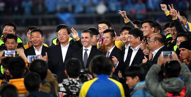 杏彩体育网页版登录入口-包含运动员笑逐颜开，喜获全场掌声的词条