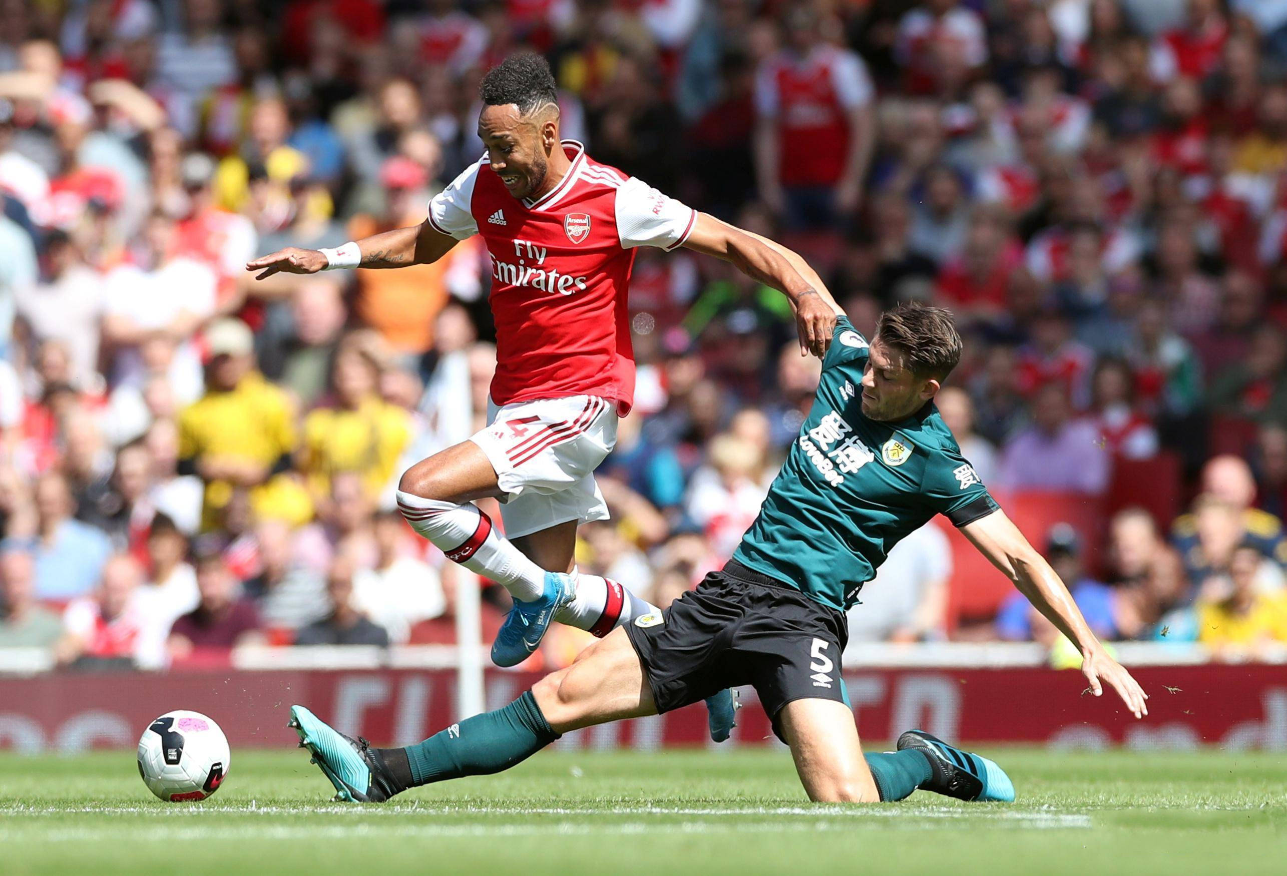 佛罗伦萨主场告捷,保持中游稳定的简单介绍 佛罗伦萨主场告捷,保持中游稳定的简单介绍