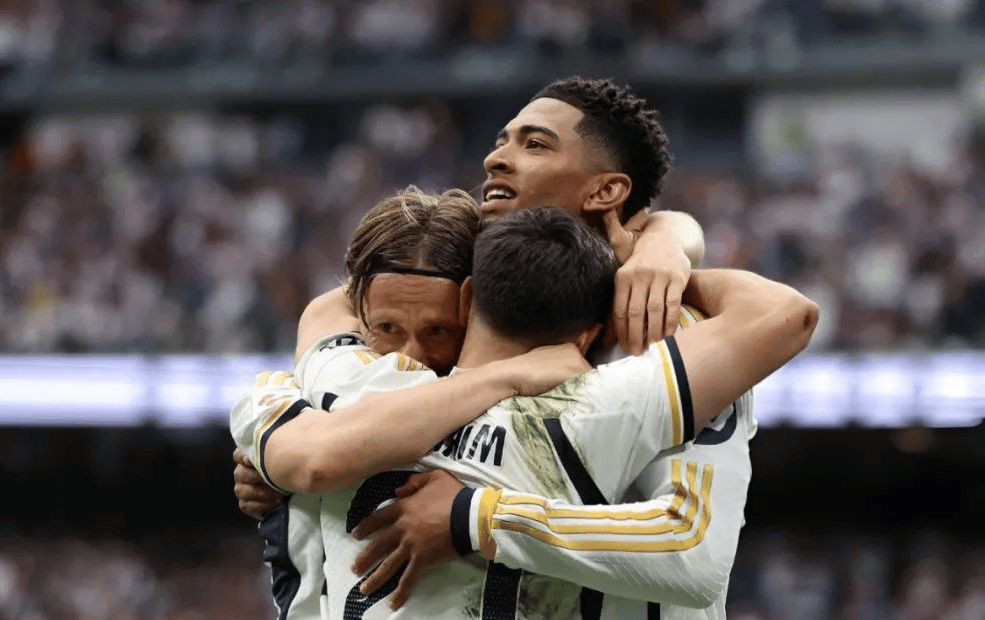 马洛卡在比赛中击败对手，实现逆袭