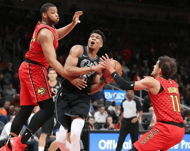 世界篮球明星对阵,精彩比赛呈现无数亮点的简单介绍 世界篮球明星对阵,精彩比赛呈现无数亮点的简单介绍