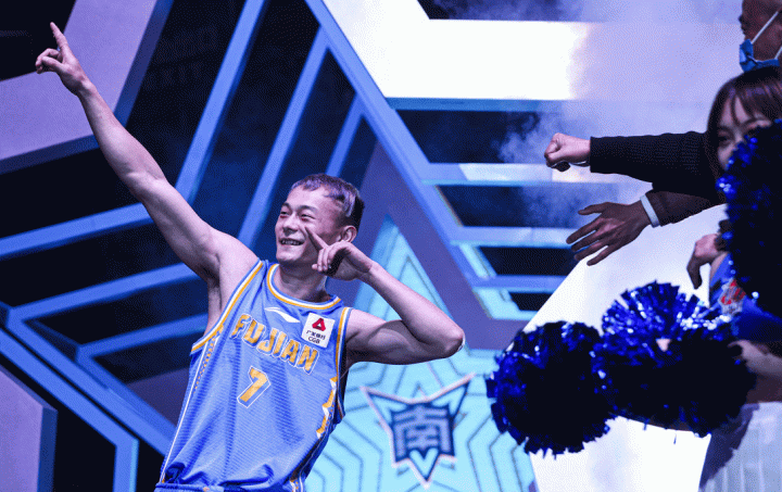 哈尔滨队加入比赛,实力备受质疑 哈尔滨队加入比赛,实力备受质疑