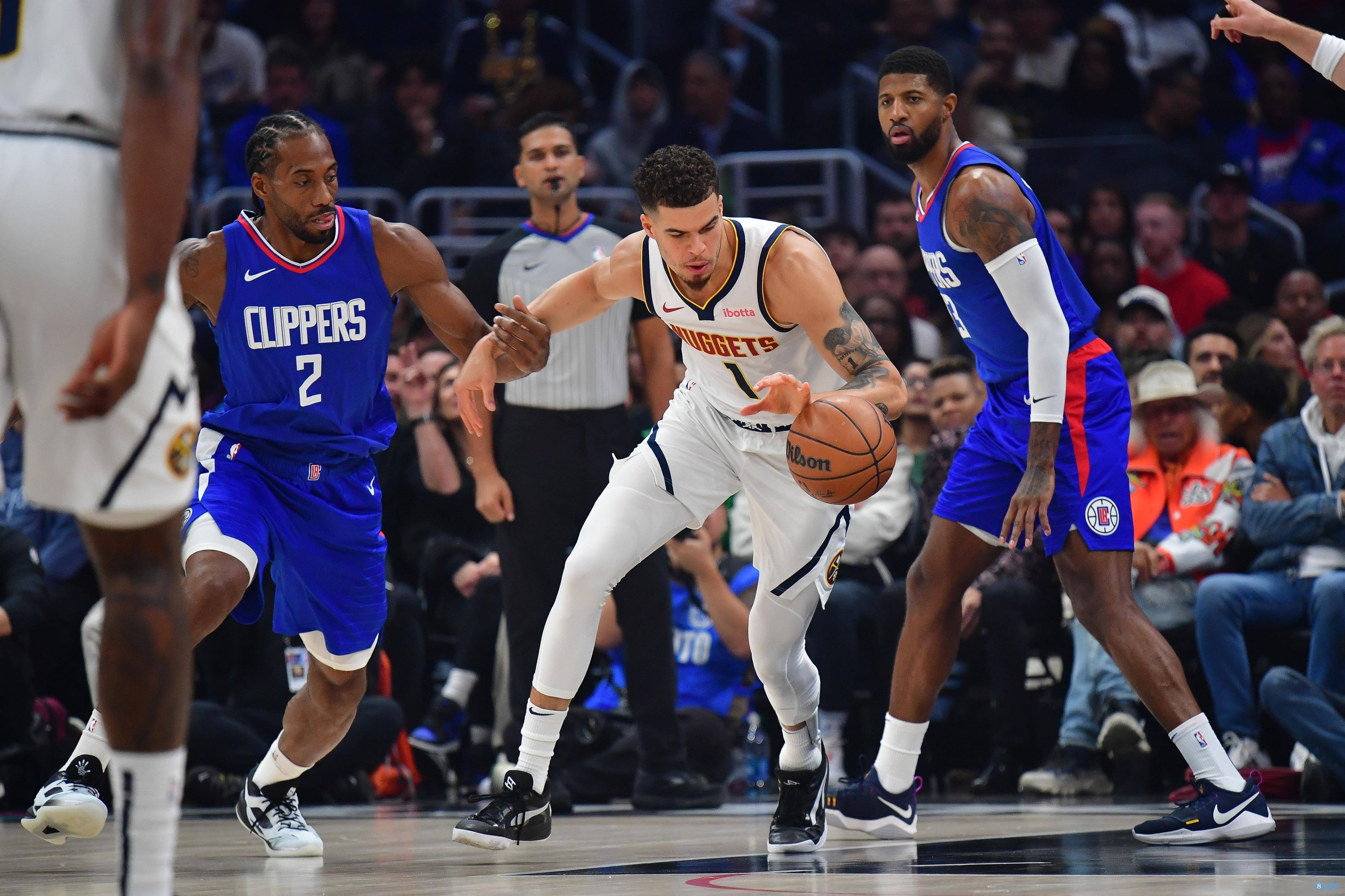 快船前锋表现神勇,成为球队得分王 快船前锋表现神勇,成为球队得分王