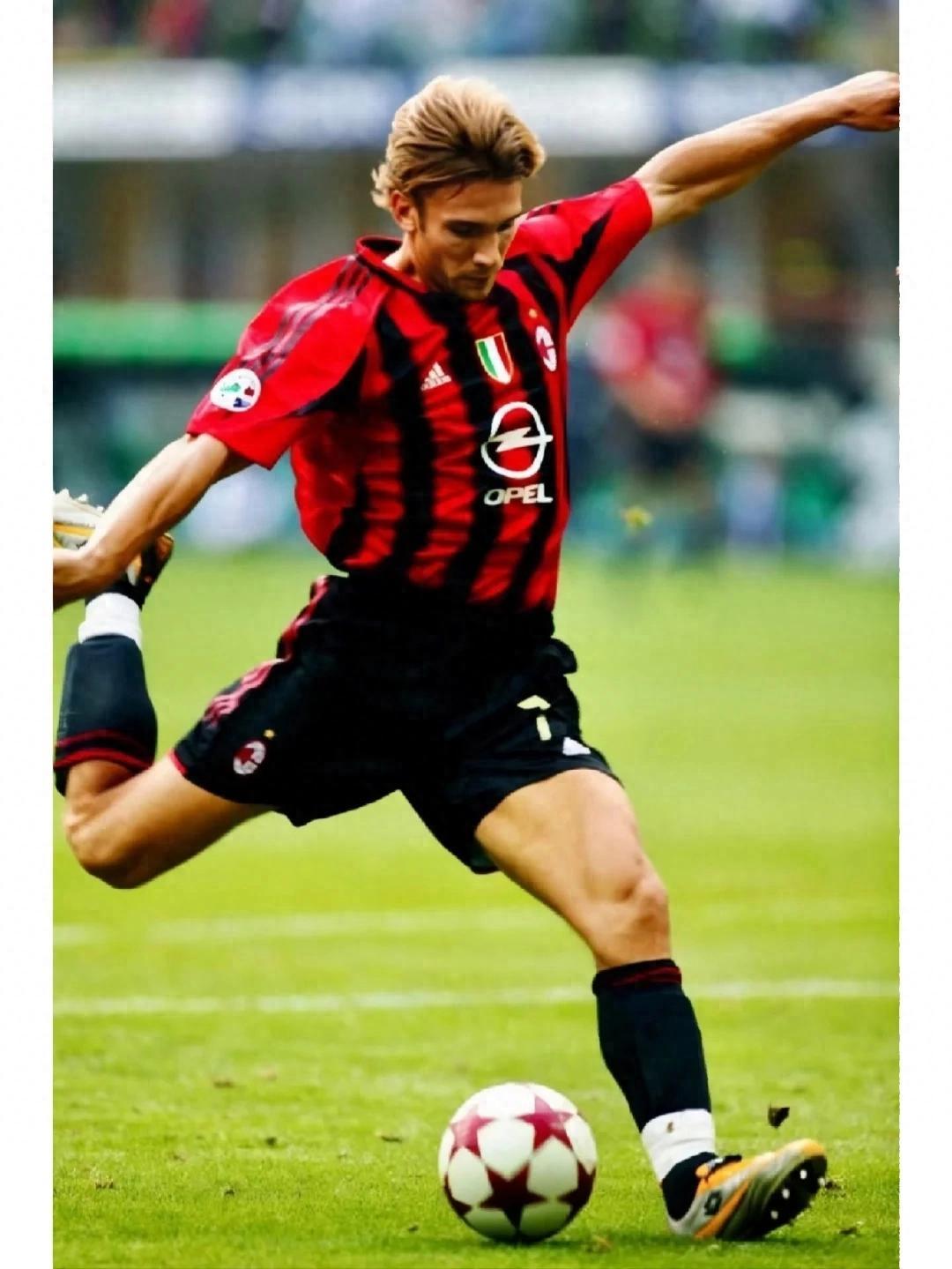 热那亚客场胜出,前锋迪莫老将上演帽子戏法 热那亚客场胜出,前锋迪莫老将上演帽子戏法