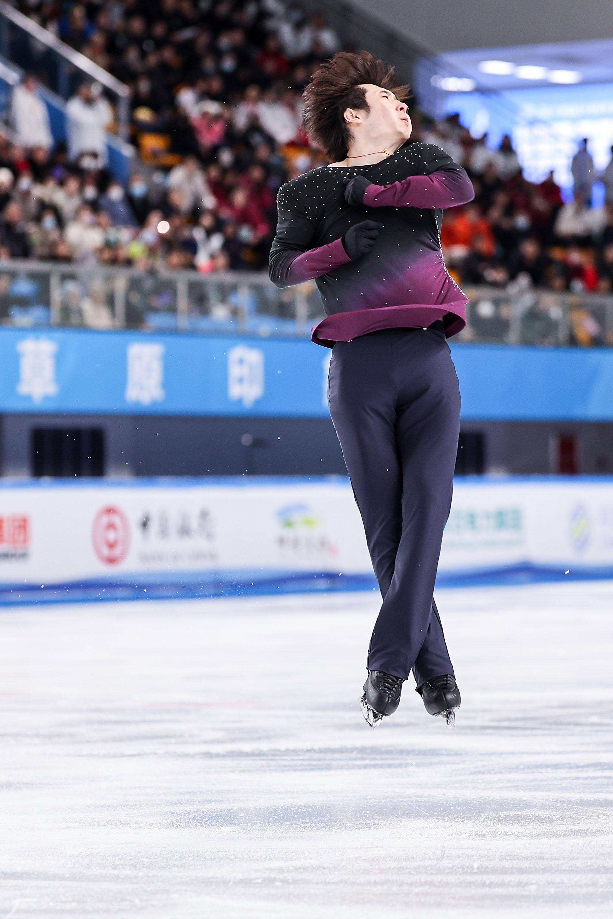 杏彩体育在线登录-花样滑冰自由滑表演精彩纷呈的简单介绍