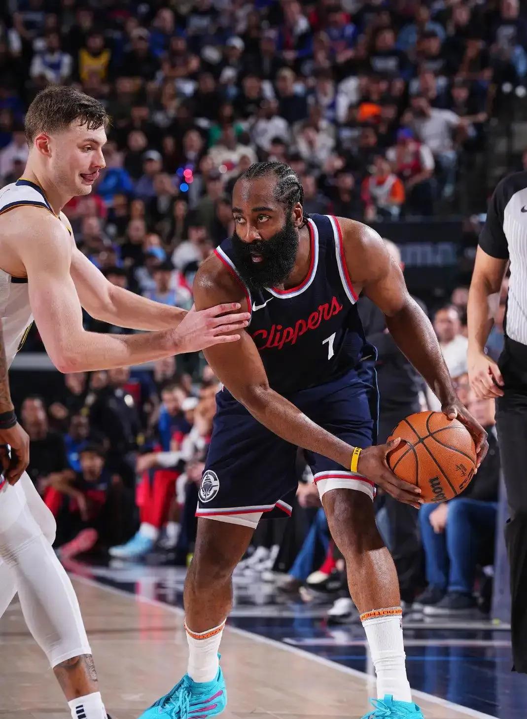 杏彩体育亚洲官网-快船击败老鹰，晋级西部半决赛